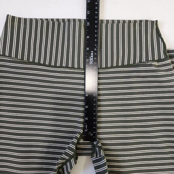 Glyder Sultry Figure Enhancing‎ Leggings Womens L Moss Oatmilk Striped Active - Picture 6 of 10